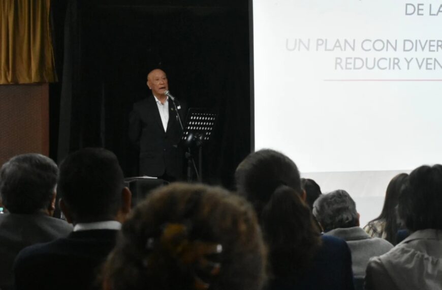 Presentación del libro «Cómo manejar y vencer el estrés en eventos de la vida»