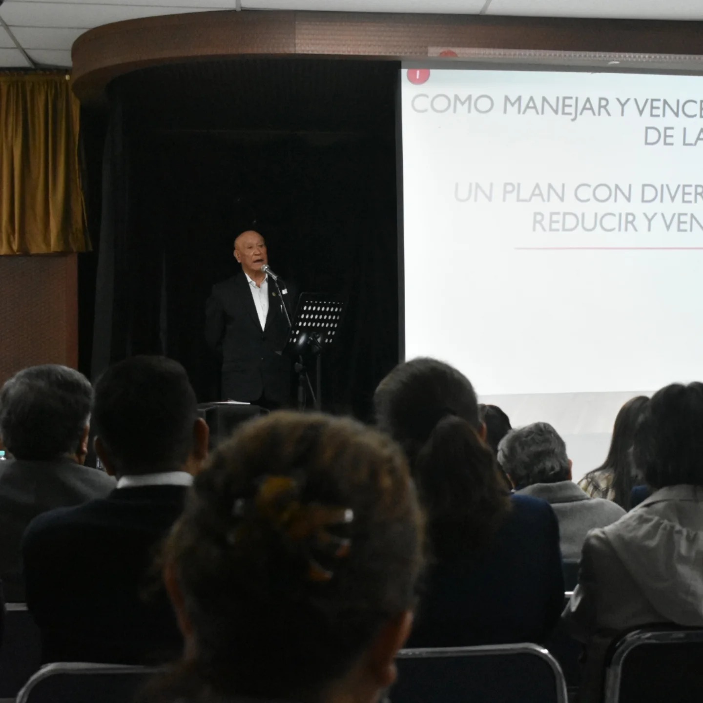 Presentación del libro «Cómo manejar y vencer el estrés en eventos de la vida»